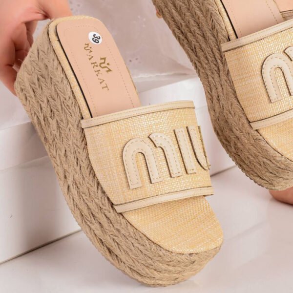 ⁦MIU MIU-Inspired Jute Wedge Slippers⁩ - الصورة ⁦6⁩